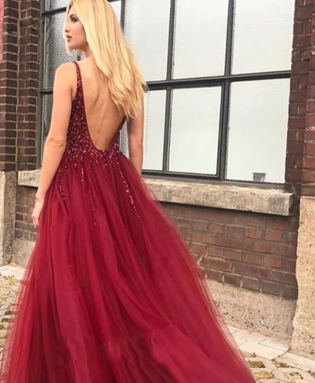 Beaded V-neckline Burgundy Evening Dress Tulle Skirt
