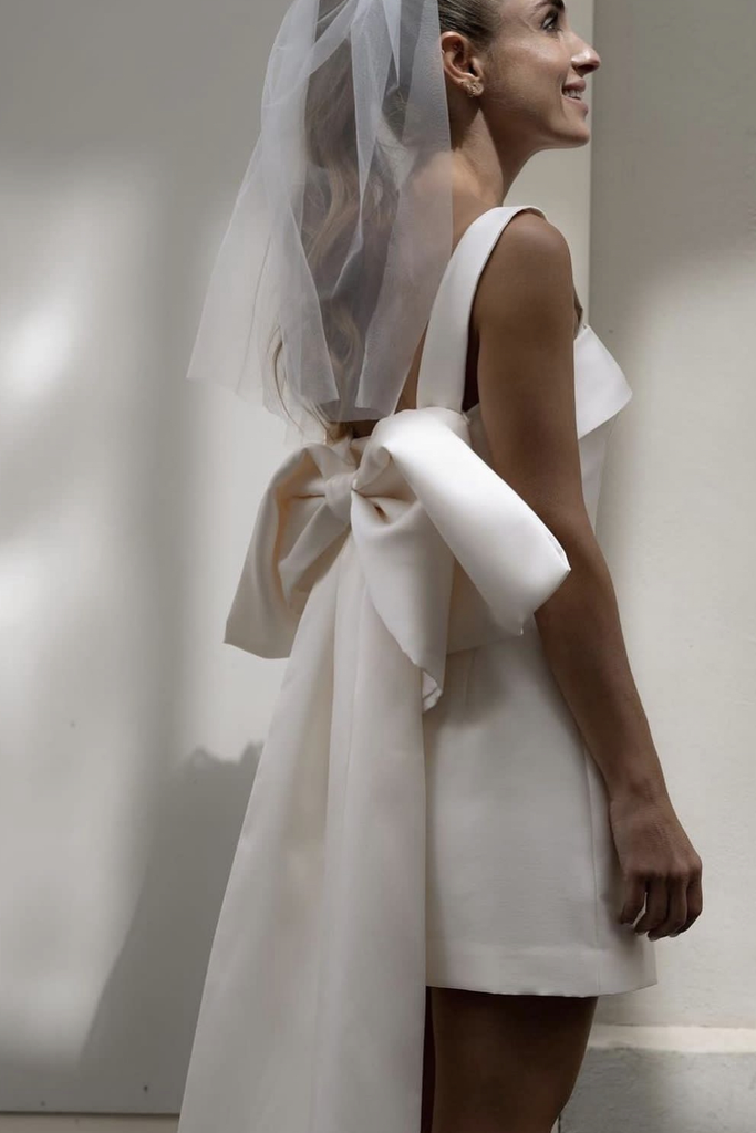 Mini Style Satin Wedding Dress with Big Bow Ribbon