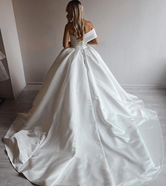 2023-feminine-satin-bridal-dress-with-removeable-wraps-2