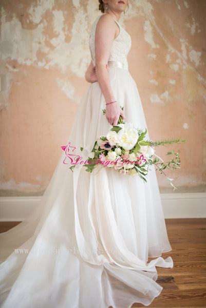 v-neckline-appliques-a-line-wedding-gown