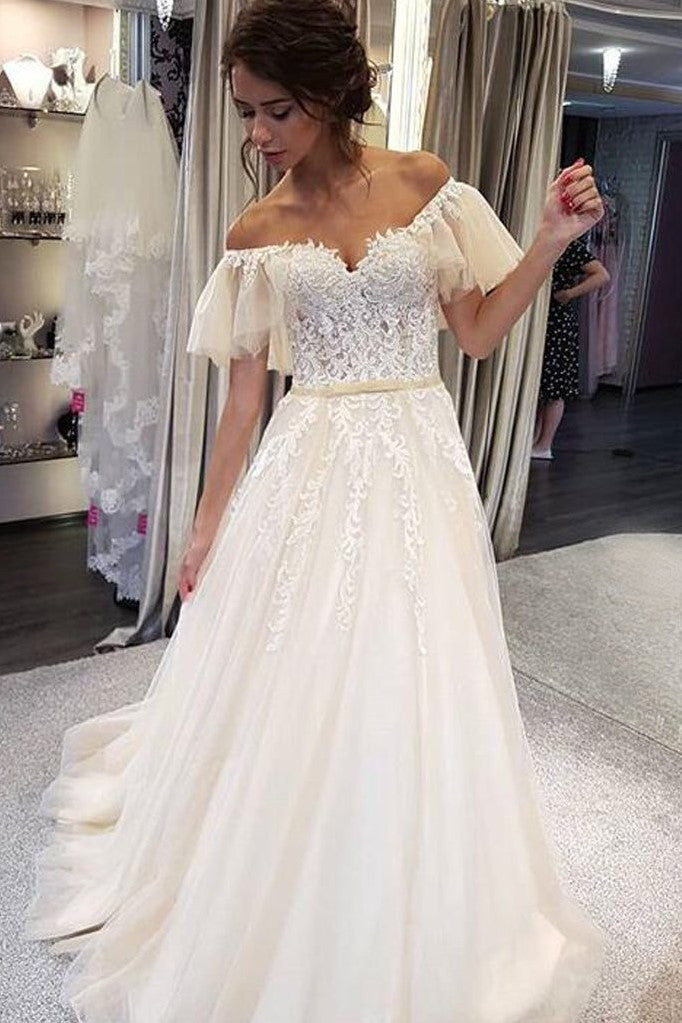 Appliques Flutter Sleeves Wedding Gown with Tulle Skirt