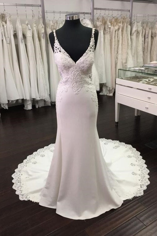 Backless Sheath Wedding Dresses Beaded Lace V-neckline