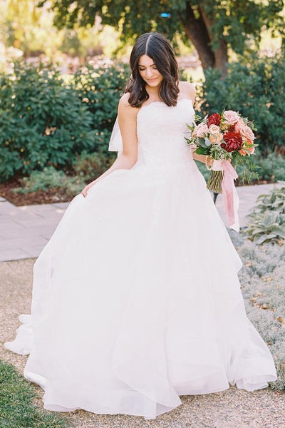 classic-lace-strapless-corset-wedding-gown-with-tulle-skirt