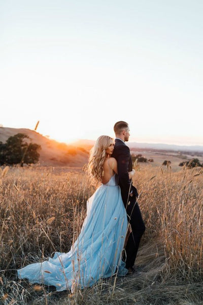 Elegant Chiffon V-neck Prom Gowns with Slit Cut Skirt