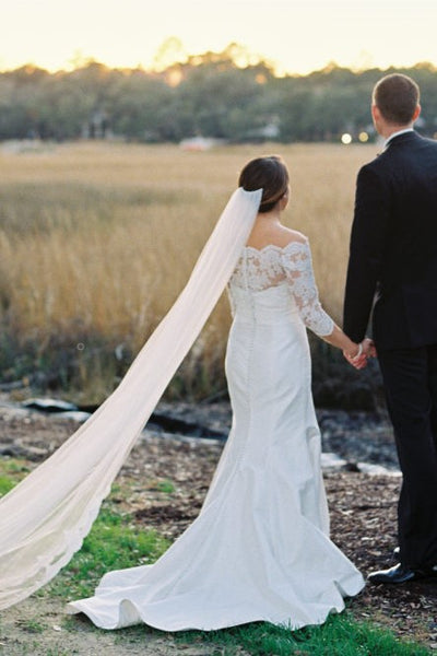 fit&flare-off-the-shoulder-wedding-gown-with-scalloped-lace-sleeves-3