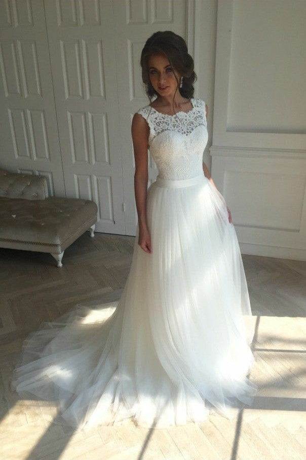 Ivory Tulle Skirt Wedding Gown with Lace Sleeveless Bodice