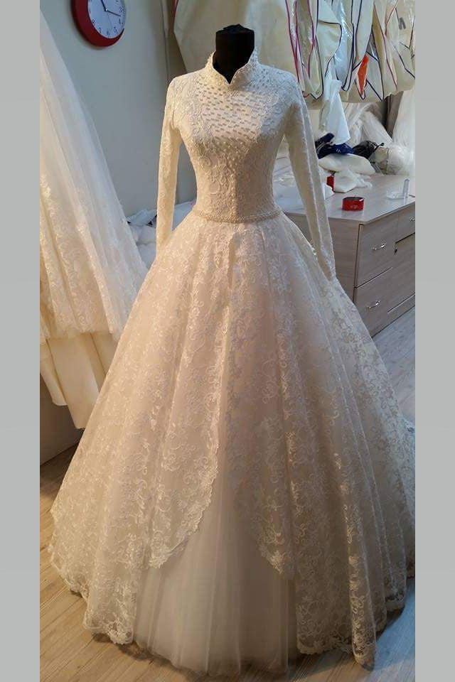 Long-sleeved Muslim High Collar Wedding Gowns with Lace Pearls
