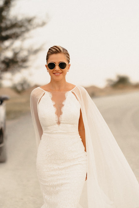 Lace Scoop Neck Short Wedding Gown with Layers Skirt