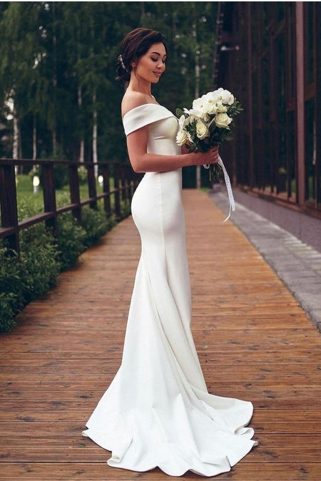 Boat Neck Long Sleeved Ivory Spandex Wedding Gown Simple