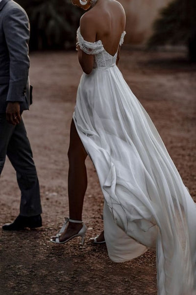off-the-shoulder-lace-beach-wedding-dresses-with-chiffon-skirt