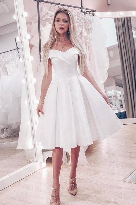 V-neck Lace Short Bridal Dress with Sleeves