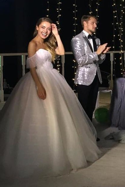 off-the-shoulder-tulle-wedding-dress-gown-with-long-train-4