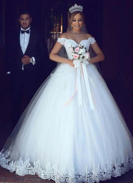 princess-off-the-shoulder-lace-wedding-gown-with-tulle-skirt