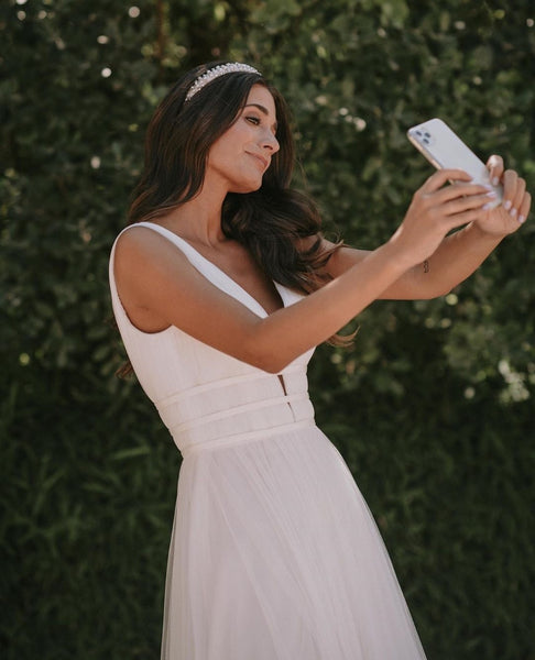 ruching-v-neckline-tulle-beach-bridal-dress-for-summer-weddings-2