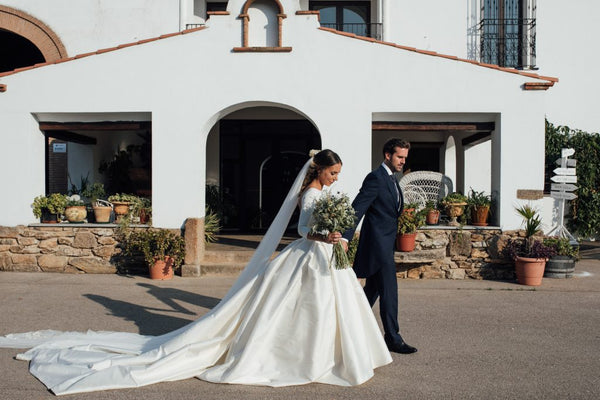 satin-cathedral-train-wedding-dresses-with-sleeves-5