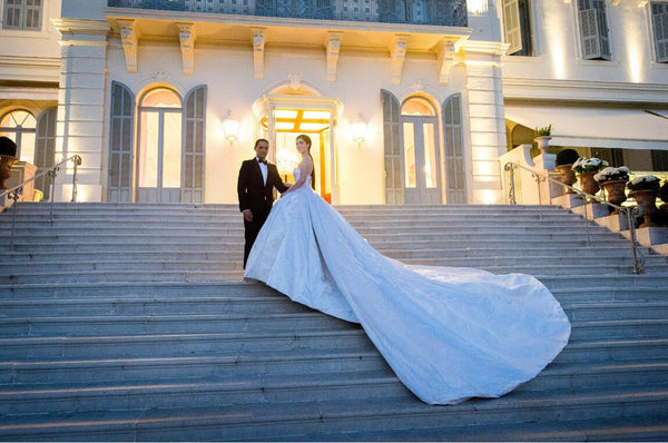 satin-strapless-spring-wedding-dress-with-long-train-3