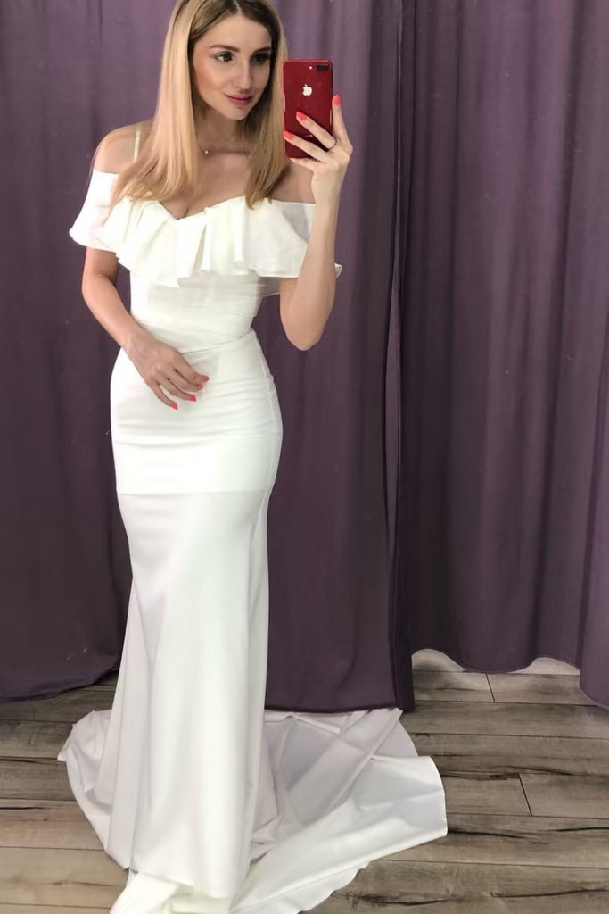 Slim Simple Wedding Gown with Flounced Neckline