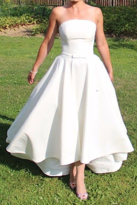 Chic Sleeveless Satin Tea-Length Wedding Gown Online