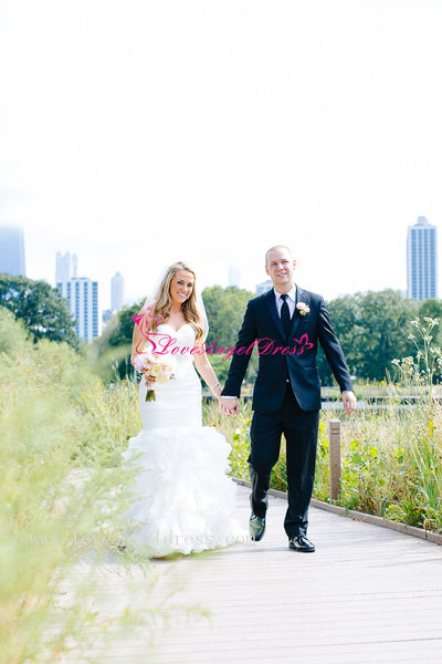 sweetheart-ruffled-organza-mermaid-wedding-dress