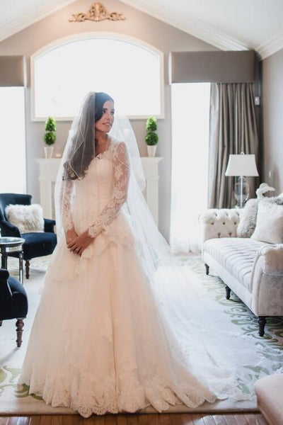 v-neck-long-sleeves-vintage-wedding-dress-with-tulle-skirt