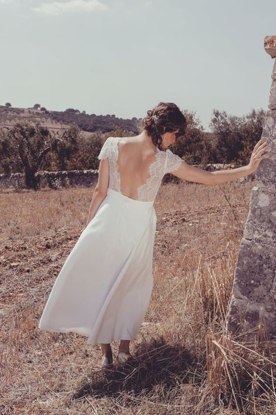 v-neckline-bride-short-wedding-dress-with-lace-sleeves-1