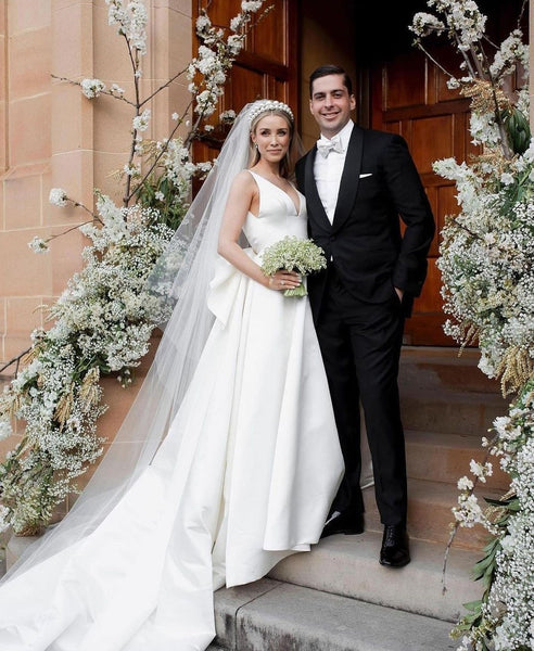 v-neckline-satin-bridal-dresses-with-big-bow-back-2