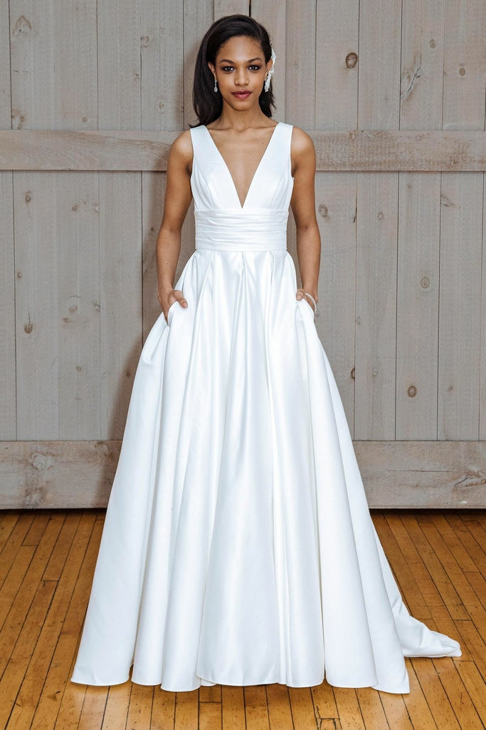 V-neckline White Satin Wedding Gown with Pockets