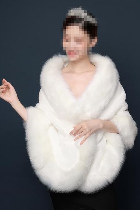 Faux Fur Bridal Wrap Wedding Coat with Long Sleeves