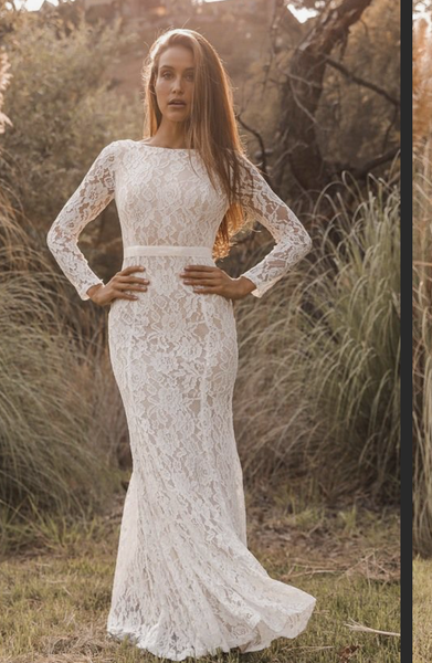 women-modest-lace-wedding-dress-long-sleeves