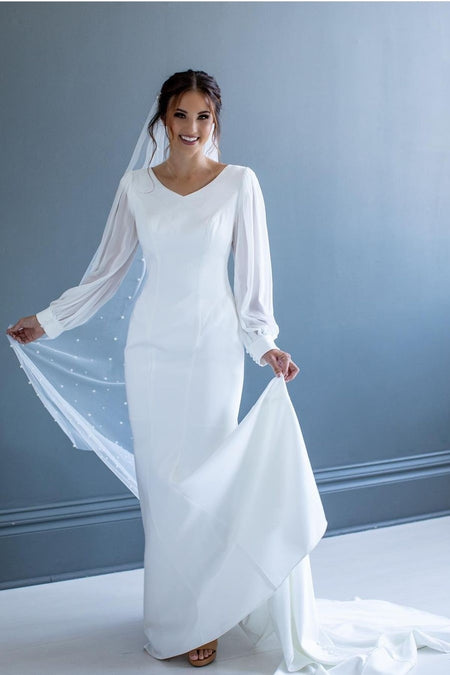 Bateau Simple Wedding Dresses with Sweep Train