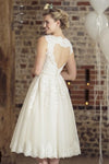 ’60s-inspired-vintage-sleeveless-lace-short-wedding-dresses-1