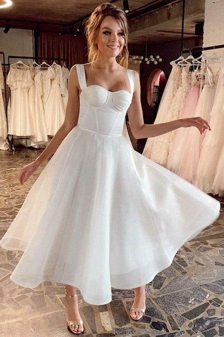 Lace Neckline Short White Wedding Gown with Hollow Back