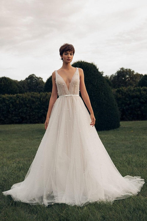 a-line-tulle-pearls-wedding-dresses-with-v-neckline