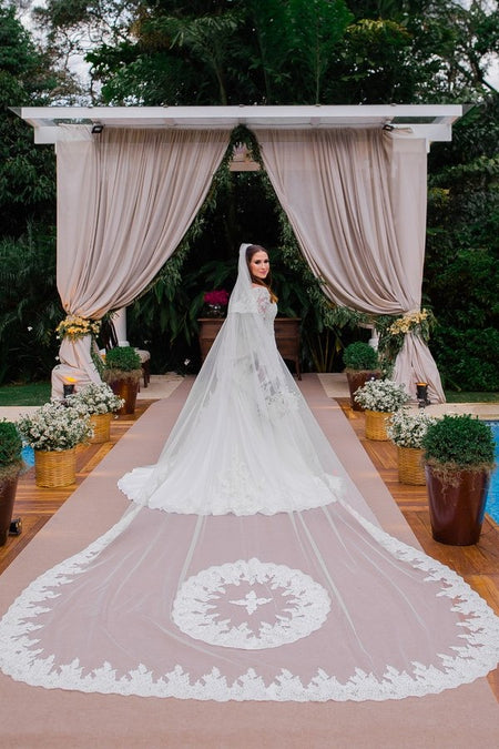 Cathedral Long Bride Veil with Lace Appliques Details