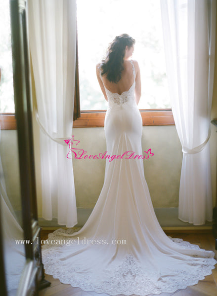 destination-wedding-gown-with-spaghetti-straps