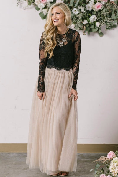 black-lace-long-sleeves-prom-gown-with-tulle-skirt