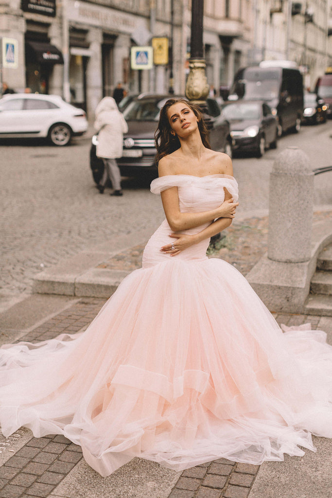 Blush Pink Tulle Wedding Gown Fit&Flare Horsehair Skirt loveangeldress Blush Pink Tulle Wedding Gown Fit&Flare Horsehair Skirt loveangeldress