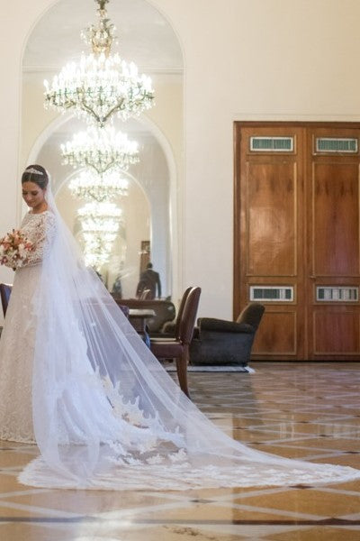 cathedral-long-bride-veil-with-lace-appliques-details-4