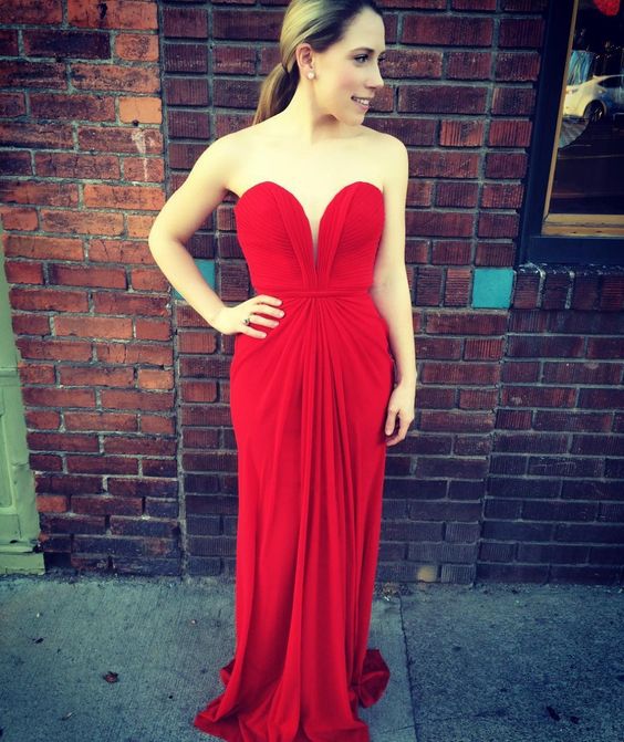 chiffon-long-red-prom-dresses-with-plunging-sweetheart-neckline-1