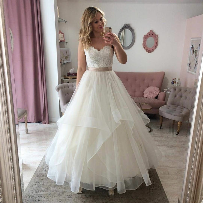 classic-lace-strapless-sweetheart-bridal-gown-with-tulle-skirt-1