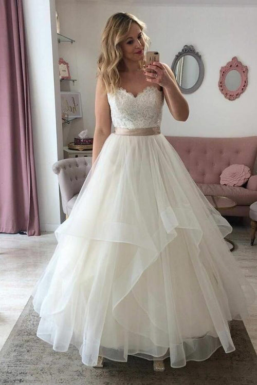 classic-lace-strapless-sweetheart-bridal-gown-with-tulle-skirt