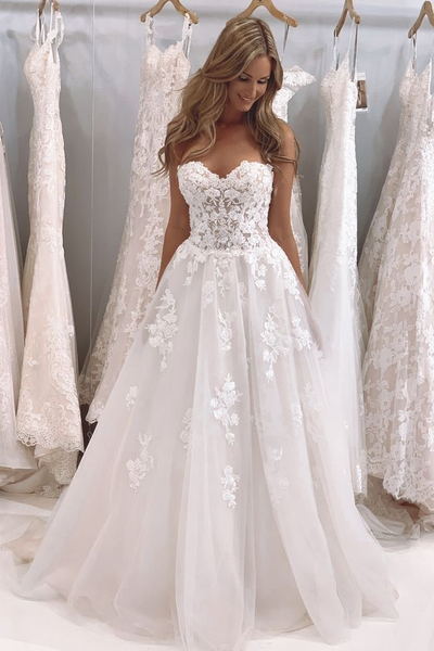 classic-strapless-appliques-wedding-gowns-tulle-skirt