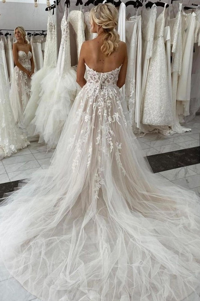 classic-sweetheart-lace-bride-dress-with-tulle-train-1