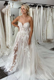 classic-sweetheart-lace-bride-dress-with-tulle-train