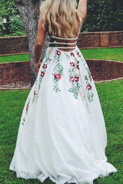 colorful-embroidery-lace-prom-dresses-with-v-neckline-1