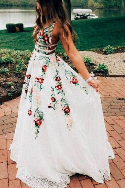 colorful-embroidery-lace-prom-dresses-with-v-neckline
