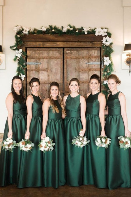 V-neckline Velvet Dark Green Bridesmaid Dress Long Sleeves