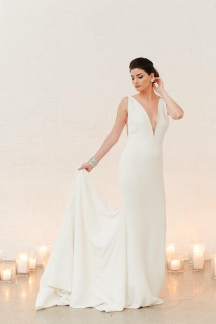 deep-v-neckline-simple-ivory-wedding-dresses-mermaid-style