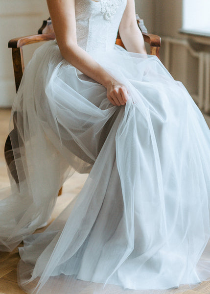 dusty-tulle-boho-wedding-dress-with-beaded-scalloped-lace-v-neckline-2