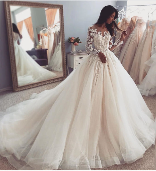 floral-appliques-tulle-wedding-gown-with-long-sleeves-2
